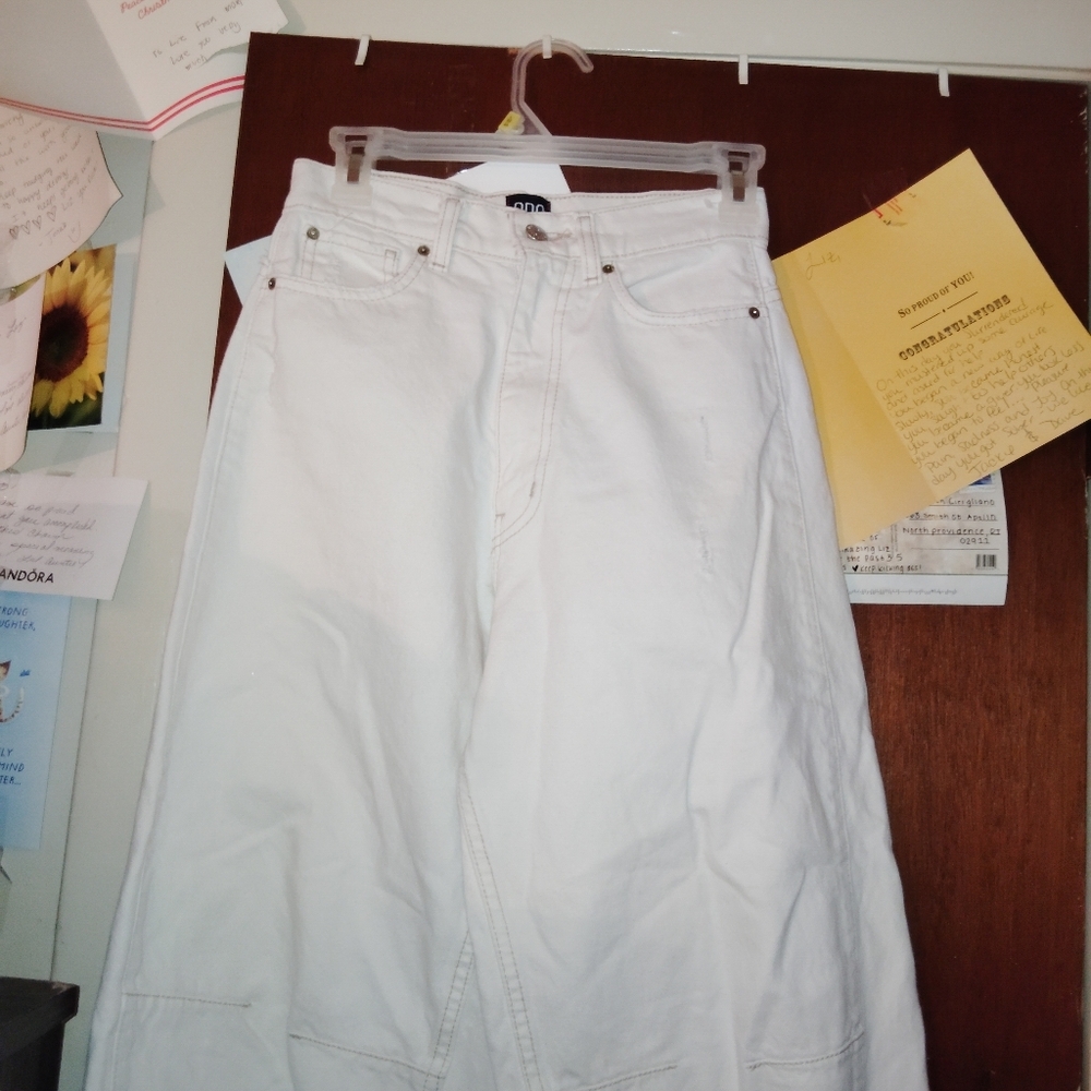 BDG high rise extreme baggy white jeans - 24" - Picture 6 of 13